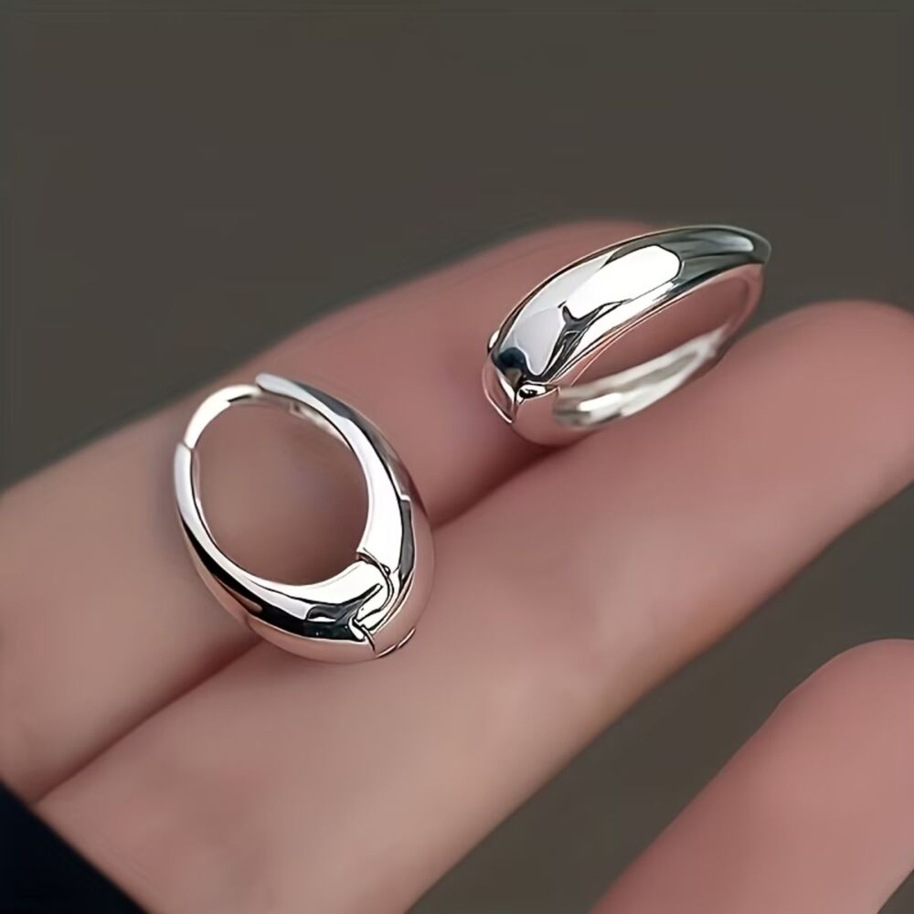 Silver Oval Hoop Earrings Lightweight Hinged Classic Shiny Secure Basic Simple